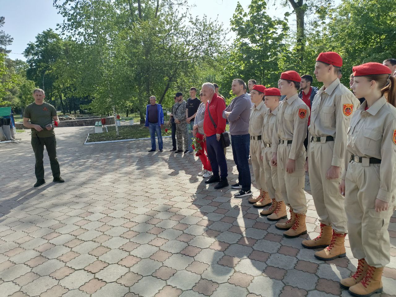 В Шахтерске проходит акция «Сад Памяти».