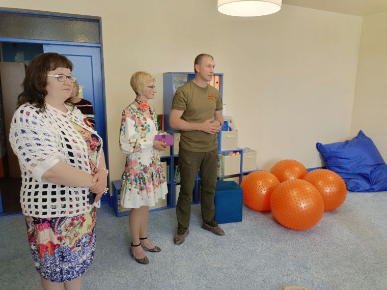 В Шахтерской санаторной школе-интернат открыли комнату детского творчества.