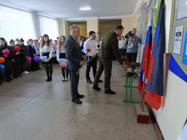 Избирательному участку в Ждановке присвоено имя земляка Сергея Штанакова.